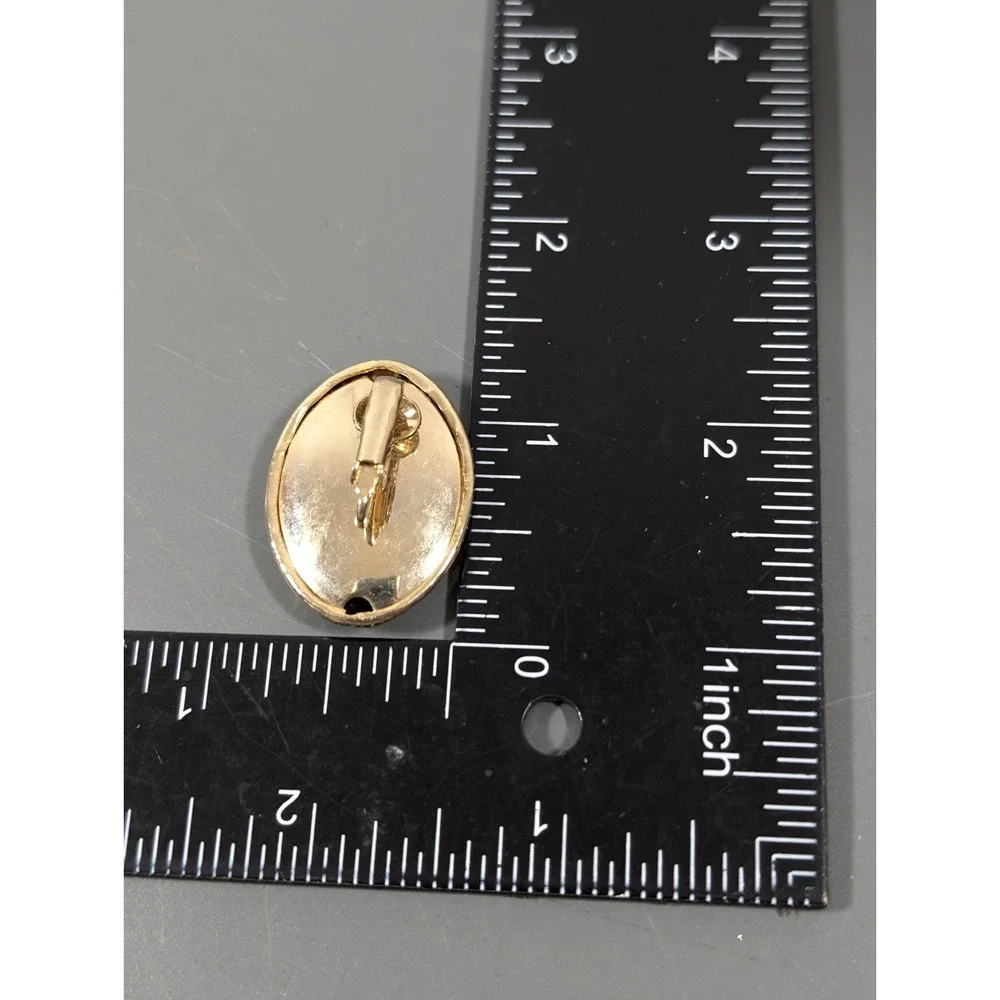 Vintage‎ Gold Tone Hammered Oval Clip On Earrings Statement Domed